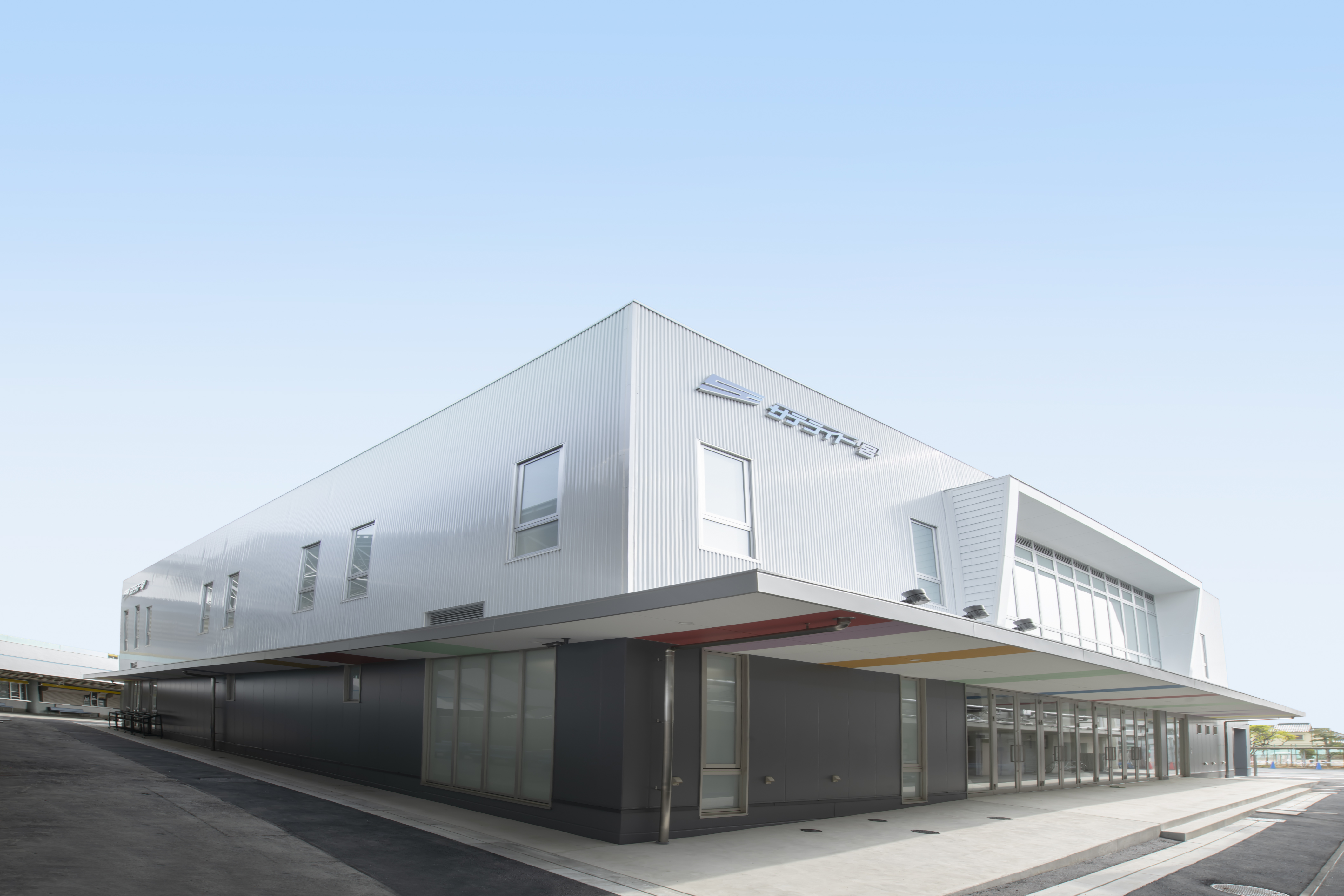 旧一宮競輪場のすぐ隣に誕生しました 友達と一日中遊べるnewランドマーク Nagoya ナゴヤドット