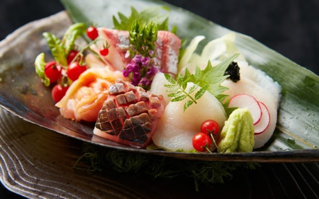 新鮮な魚と絶品天ぷら！ありそうでなかった使い分けができる日本食料理店誕生
