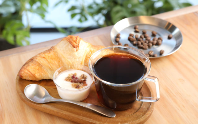 『BASE COFFEE KAKUOUZAN』一宮の人気カフェの2号店が千種区・覚王山に