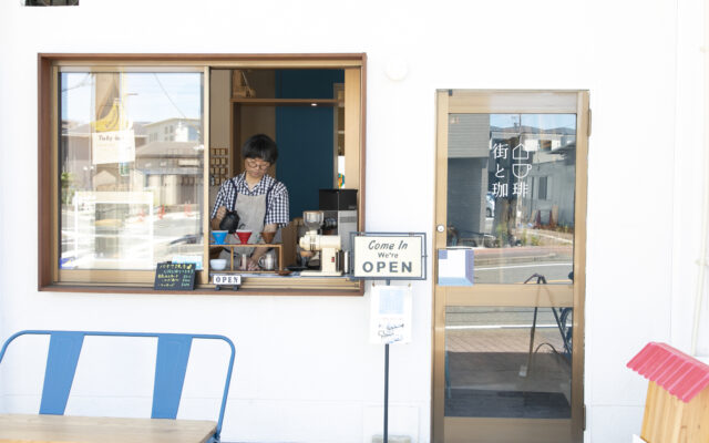 【南区・呼続】壁面には小さな商店街！？コーヒーで新たな出会いを紡ぐカフェ『街と珈琲』