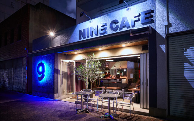【中区・若宮大通】モダンクラシックな夜カフェ『NINE CAFE』でワイングラスのカフェラテを！