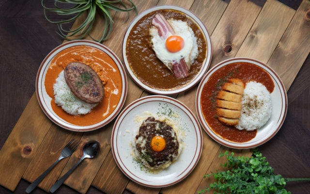 名古屋の老舗喫茶「サンモリッツ」の新店がグローバルゲートに。トッピング充実のカレーに注目