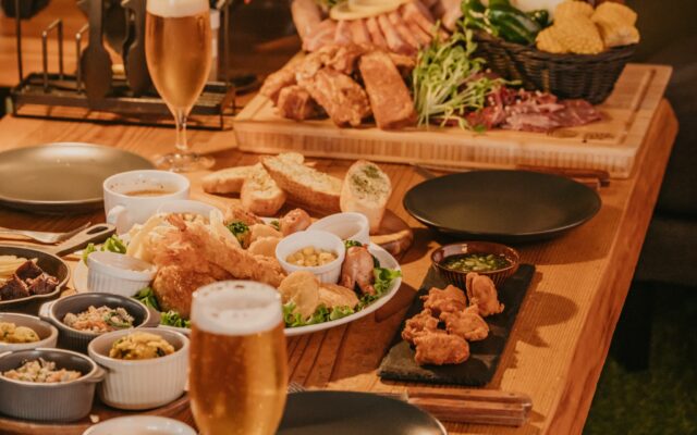 忘年会にもお勧め！持ち込みでも手ぶらでも名古屋で次世代BBQ！駅近×屋内×飲み放題