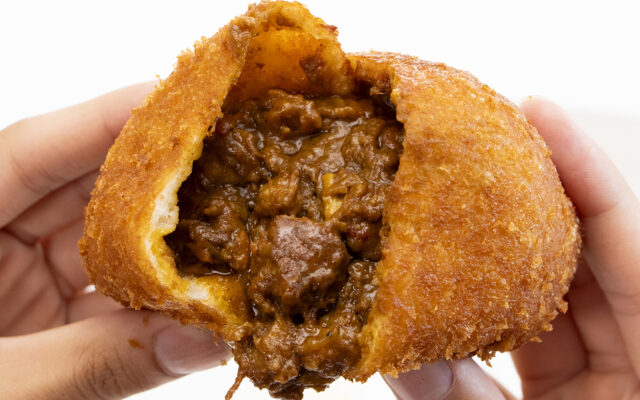 累計販売350万超ピカソのカレーパンが10年連続金賞！8/1の感謝祭で無料券プレゼント