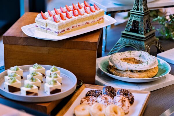 GW限定！TIADで初のスイーツビュッフェ開催。フランス・パリの伝統菓子を家族で堪能